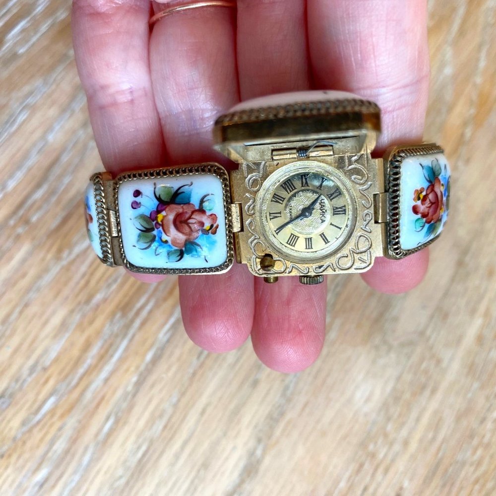 Vintage Women's Russian Soviet Finift Floral Jewelry Bracelet Watch. Chaika